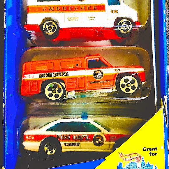 Hot Wheels Vintage Die-cast Fire Fighter & Racing Street Wheels Sets - Picture 11 of 14
